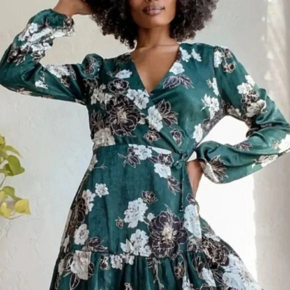 NWT LULUS Green Floral Satin Long‎ Sleeve Mini Dress So Splendid S - Picture 13 of 13